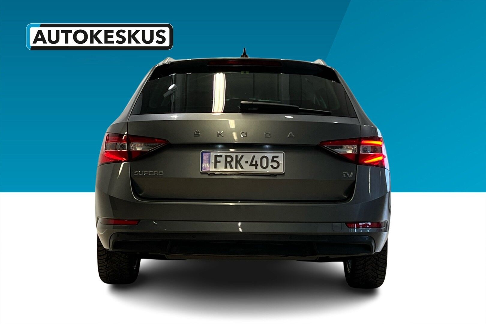 Skoda Superb iso kuva 2