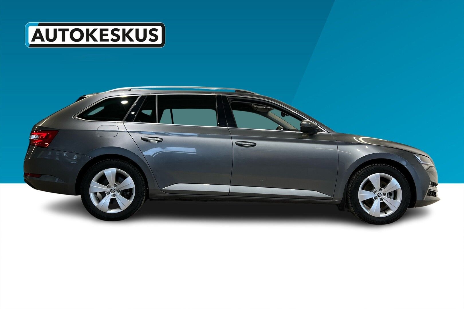 Skoda Superb iso kuva 6