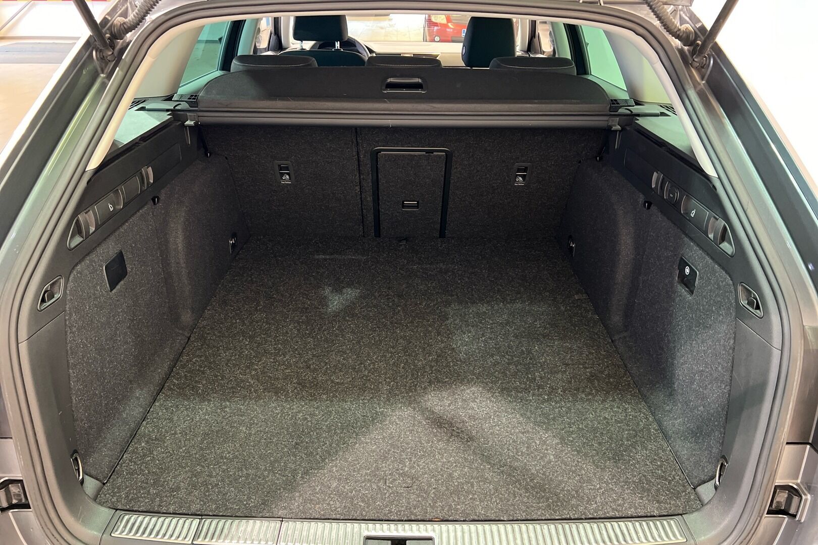 Skoda Superb iso kuva 7