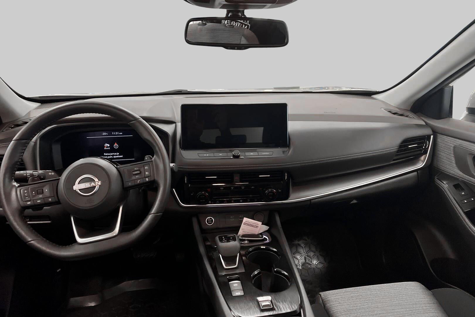 Nissan X-Trail iso kuva 10