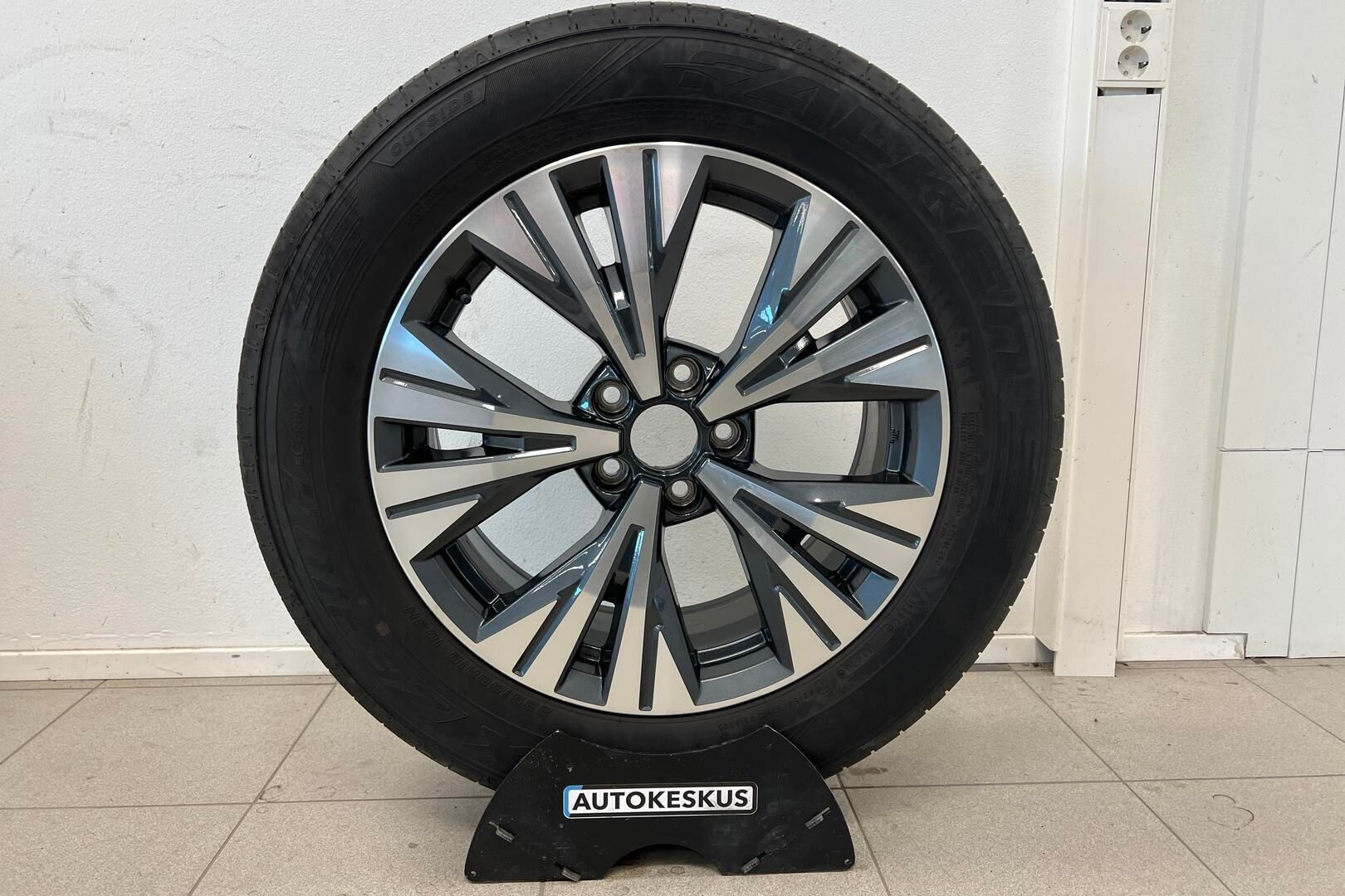 Nissan X-Trail iso kuva 20