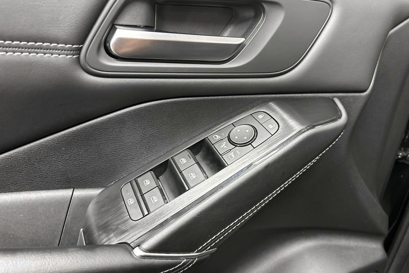 Nissan Qashqai iso kuva 19