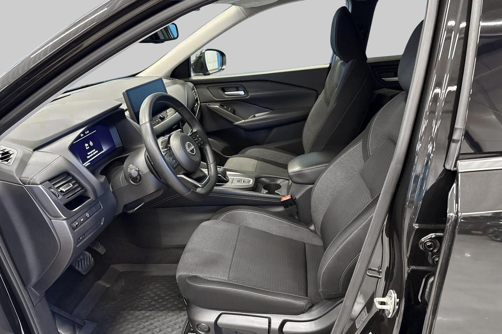 Nissan Qashqai iso kuva 8