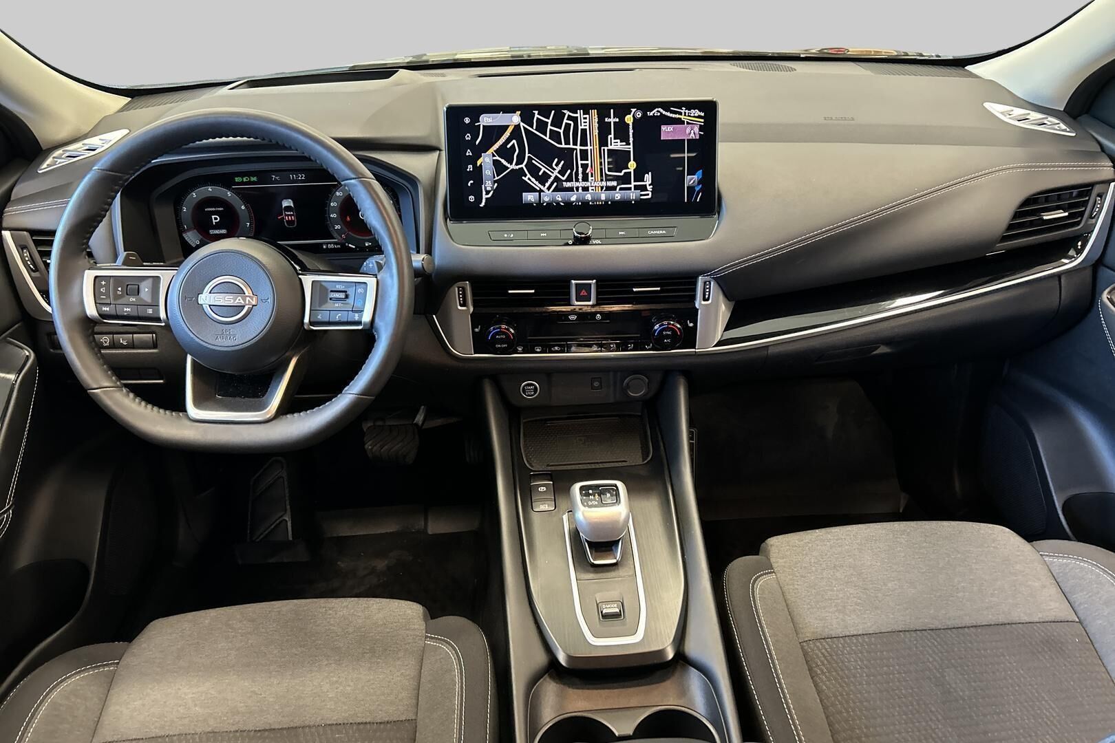 Nissan Qashqai iso kuva 10