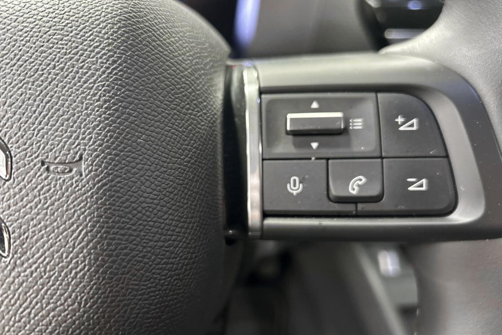 Citroen C4 iso kuva 14