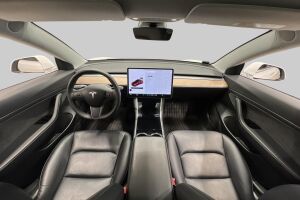 TESLA MODEL 3 esikatselu 11