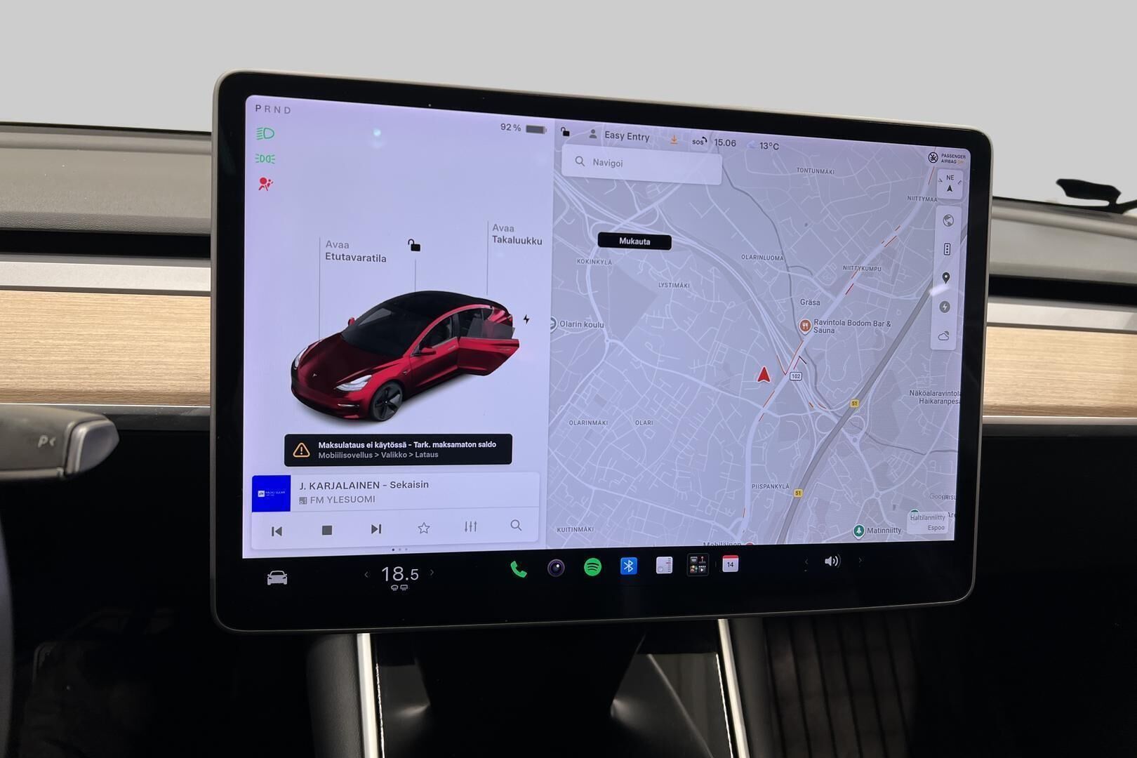 TESLA MODEL 3 iso kuva 31