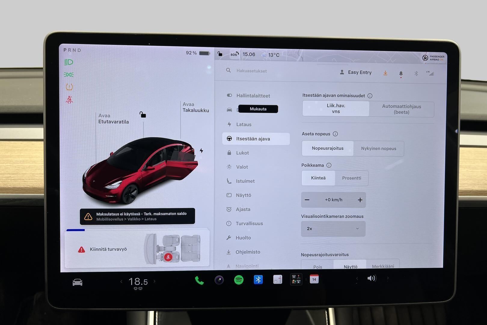 TESLA MODEL 3 iso kuva 20
