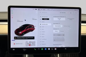 TESLA MODEL 3 esikatselu 20