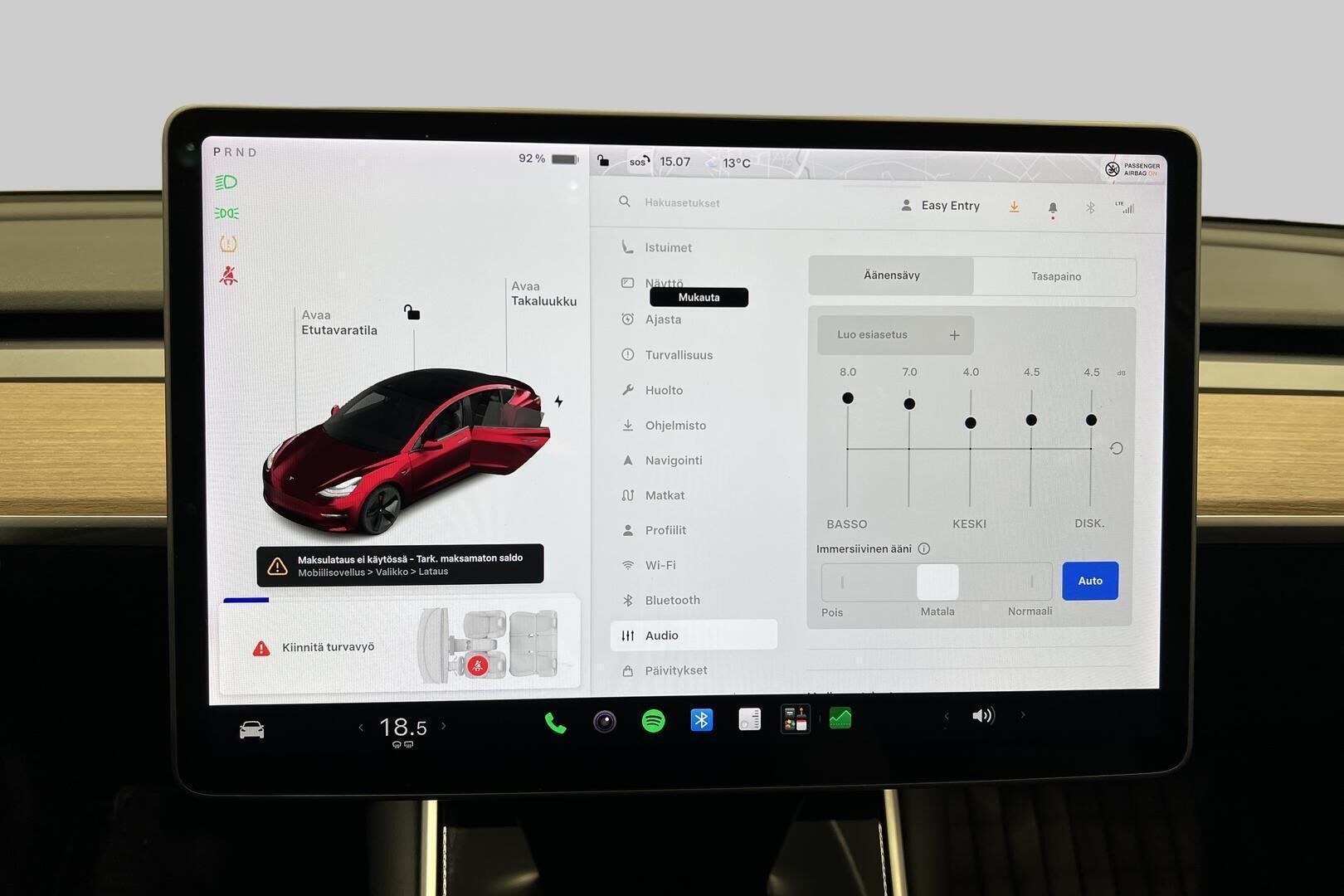 TESLA MODEL 3 iso kuva 22