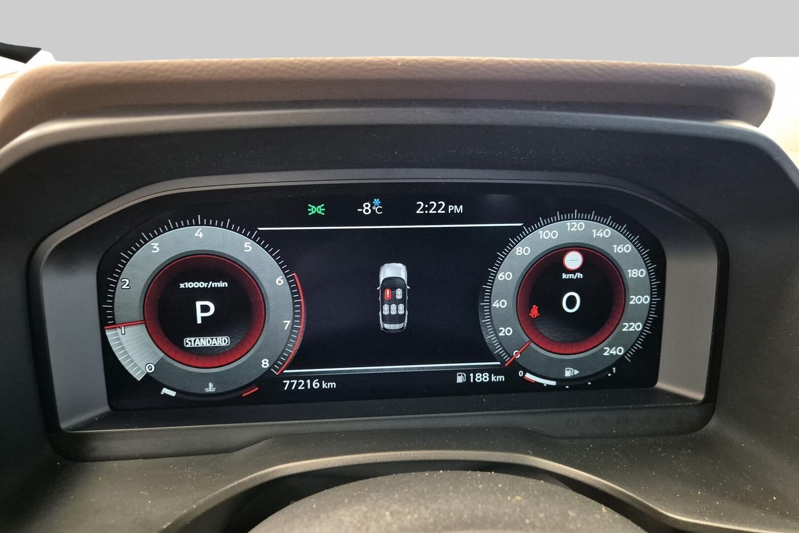 Nissan X-Trail iso kuva 14