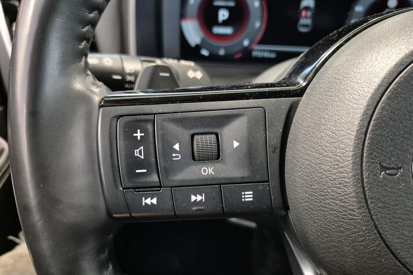 Nissan X-Trail iso kuva 19