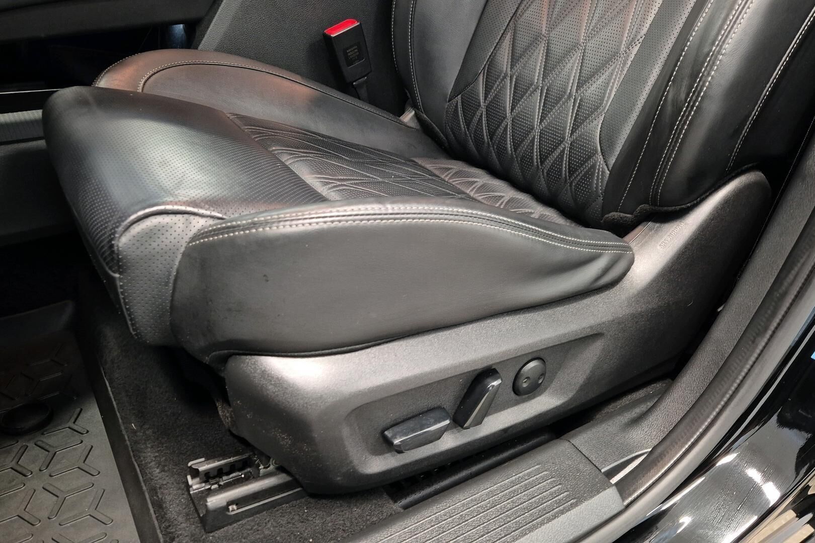 Nissan X-Trail iso kuva 22