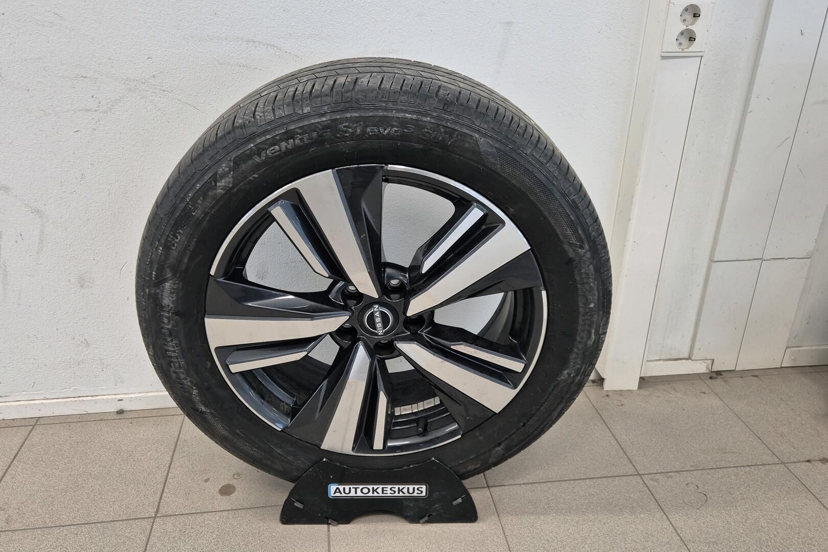 Nissan X-Trail iso kuva 23