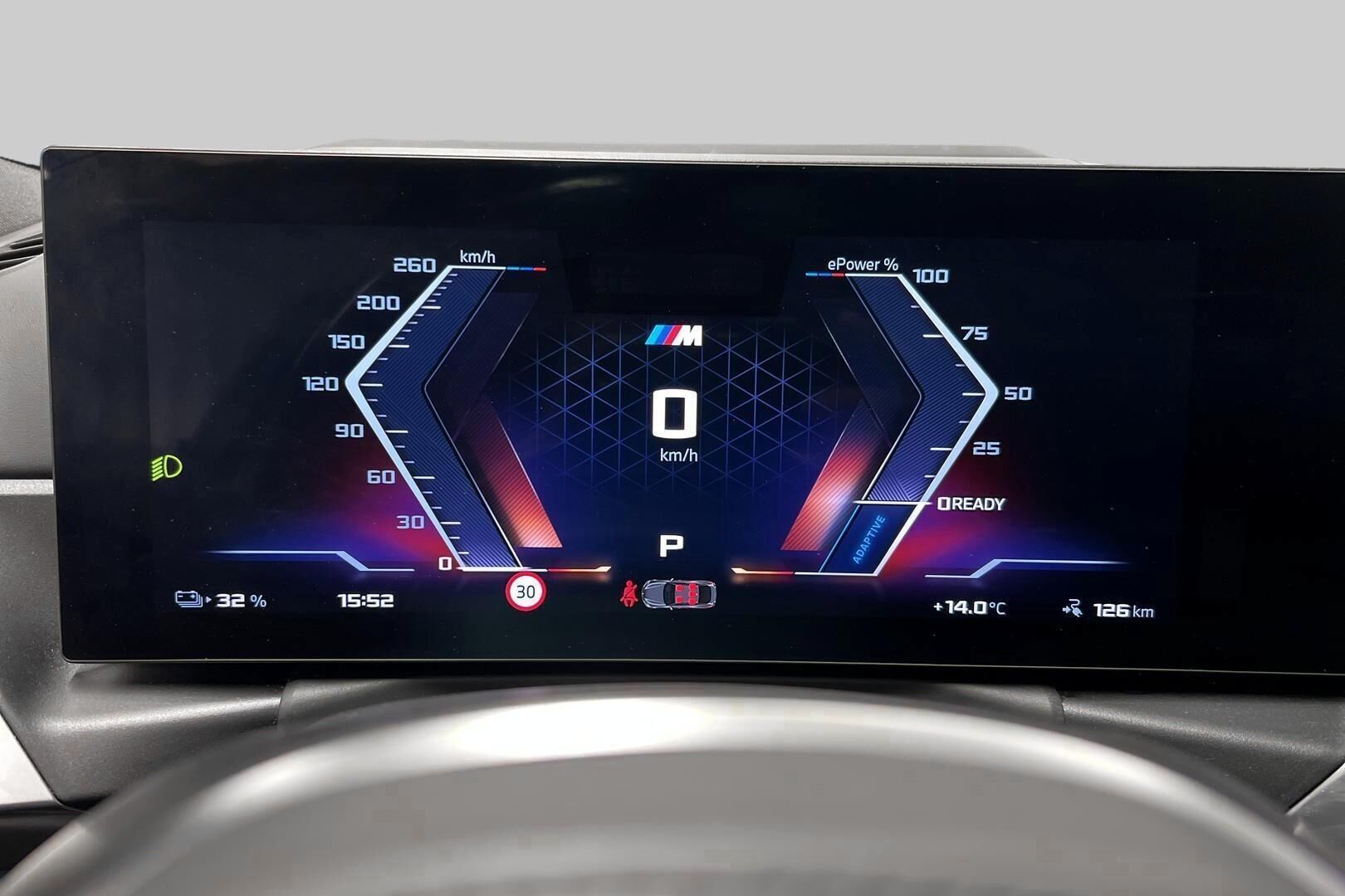 BMW i4 iso kuva 11