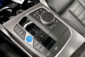 BMW i4 esikatselu 13