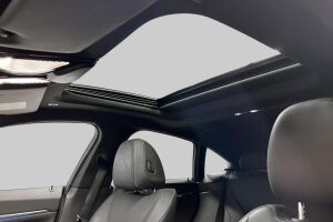 BMW i4 esikatselu 18