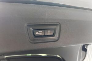 BMW i4 esikatselu 19