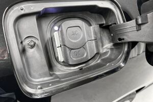 BMW i4 esikatselu 21