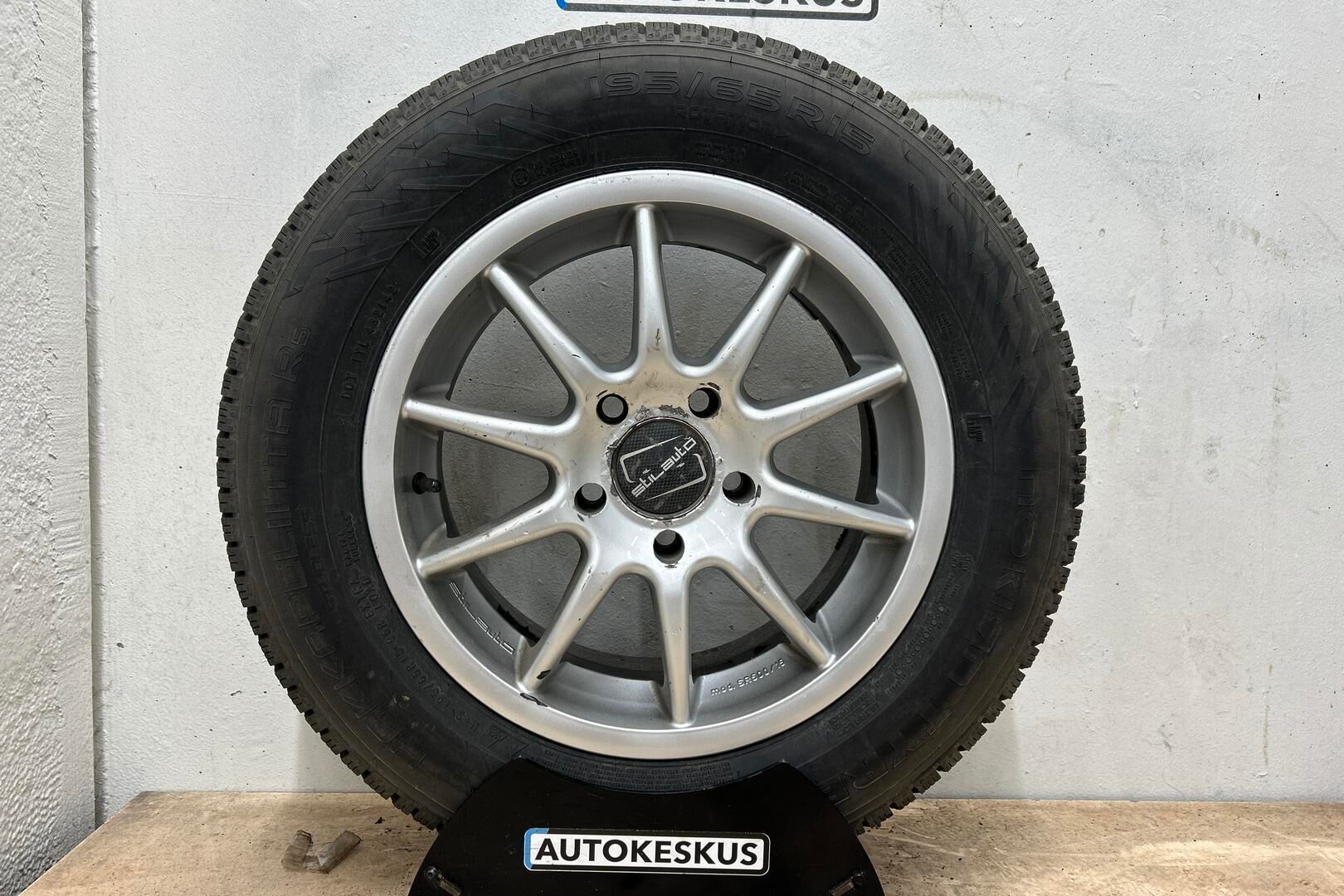 Seat Leon iso kuva 13