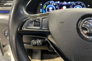 Skoda Superb esikatselu 19