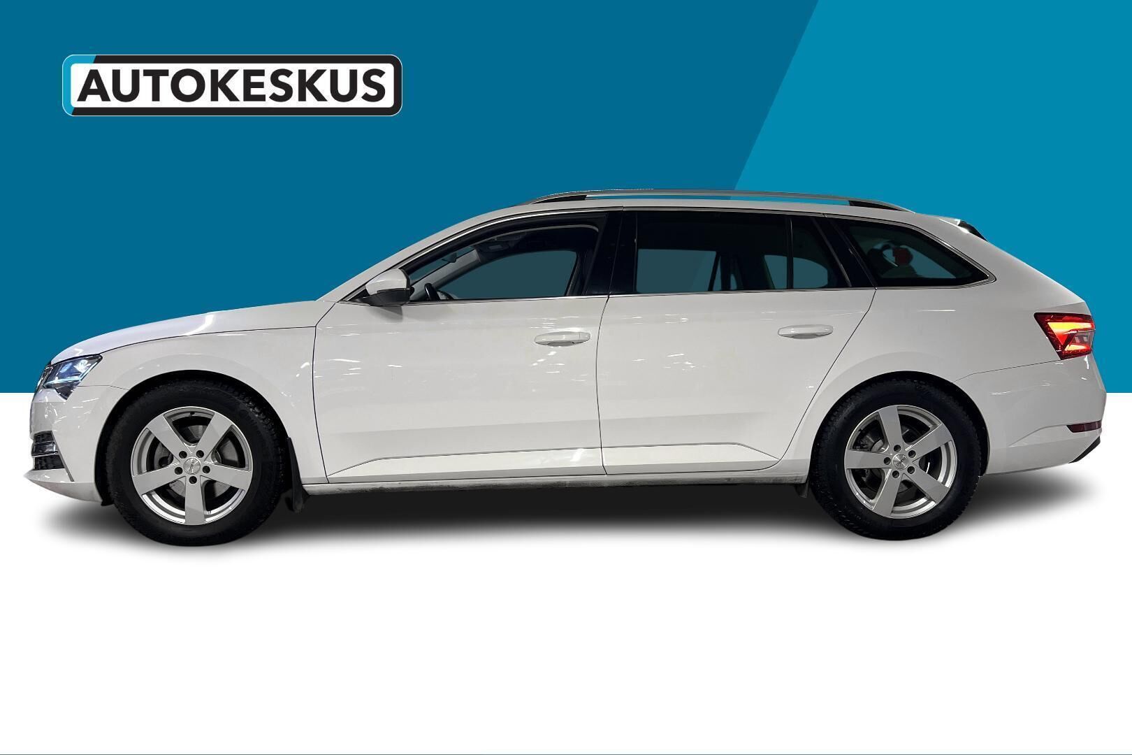 Skoda Superb iso kuva 7