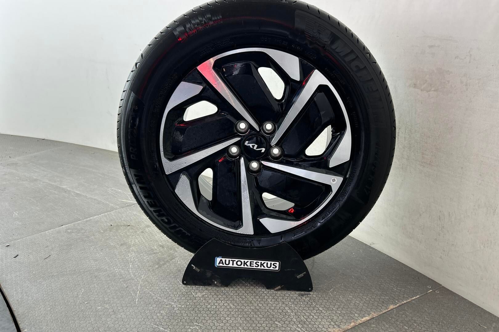 Kia Sportage iso kuva 12