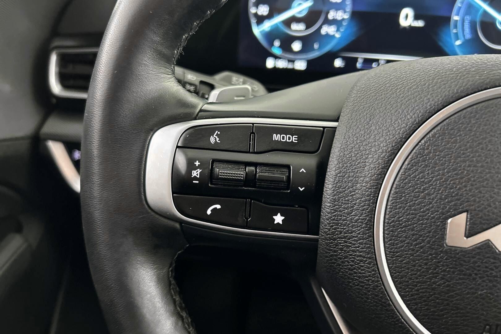 Kia Sportage iso kuva 15