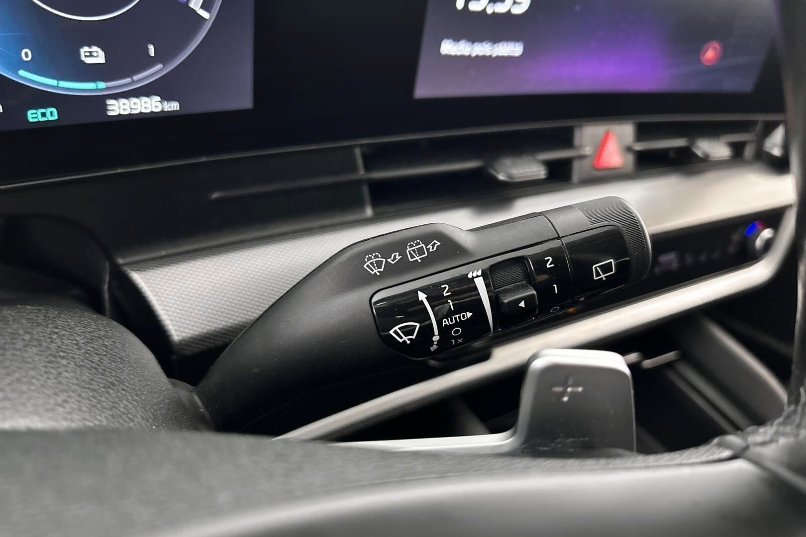 Kia Sportage iso kuva 16