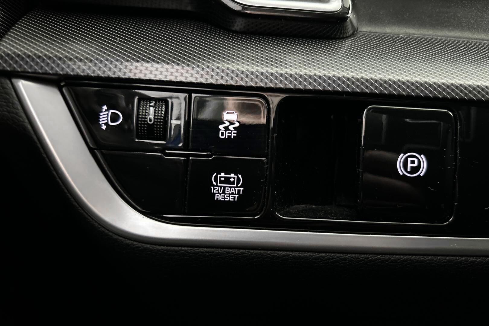 Kia Sportage iso kuva 18