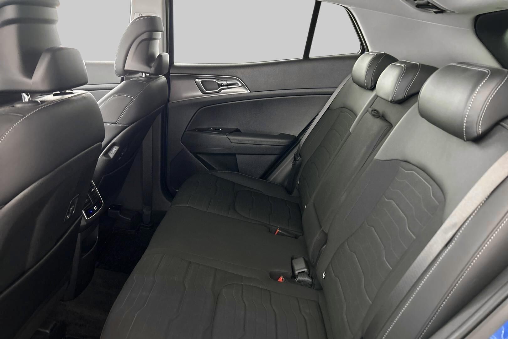 Kia Sportage iso kuva 9