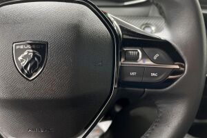 Peugeot e-2008 esikatselu 17