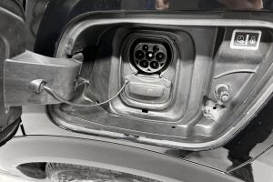 Peugeot e-2008 esikatselu 18