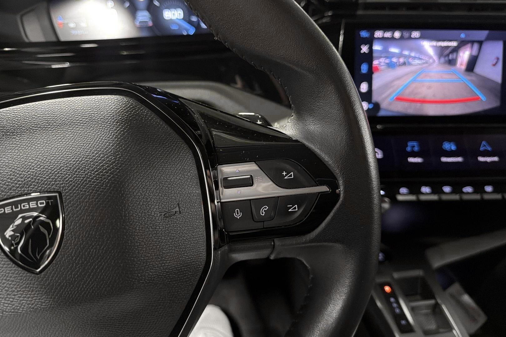 Peugeot 408 iso kuva 14