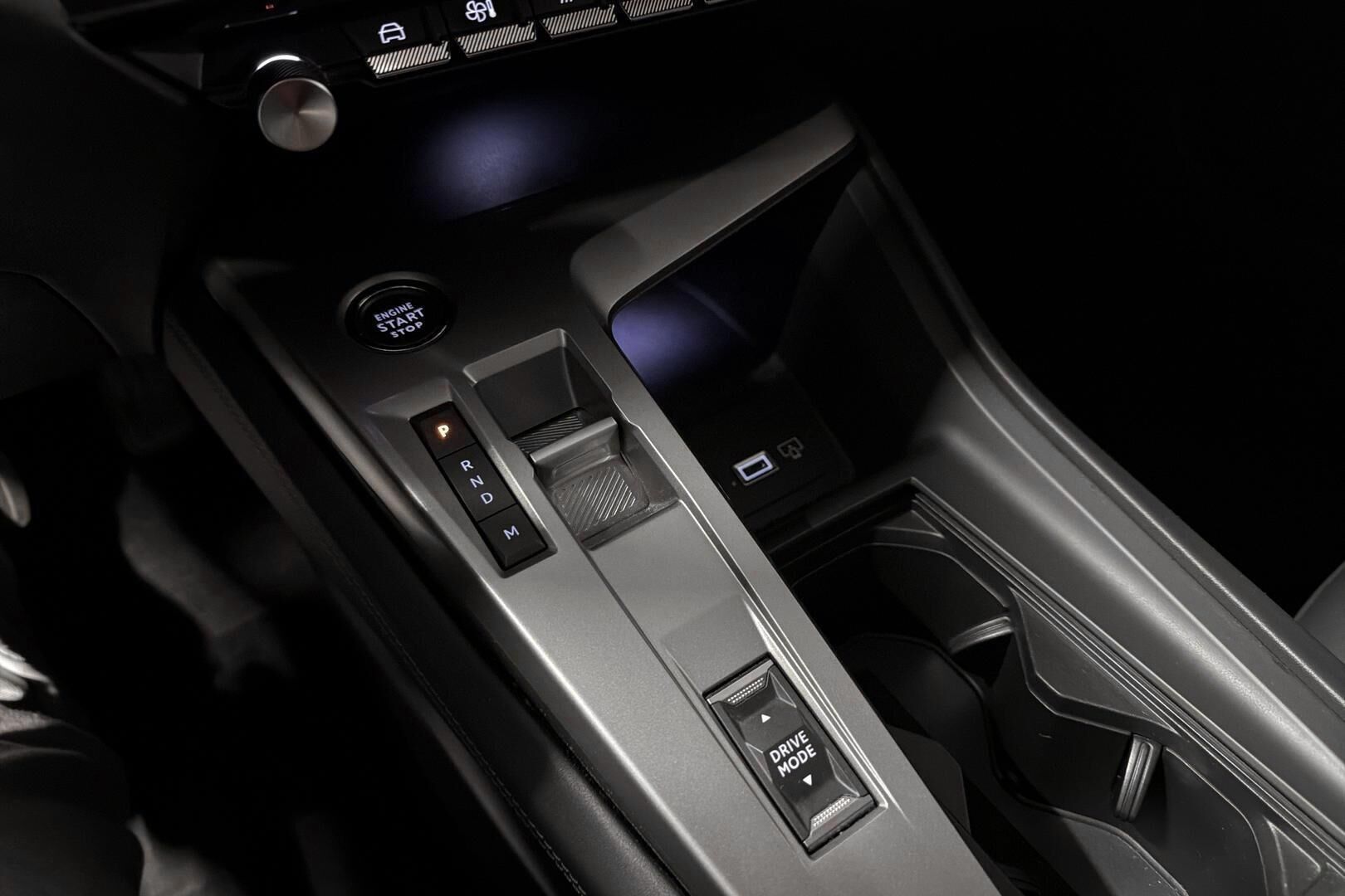 Peugeot 408 iso kuva 34