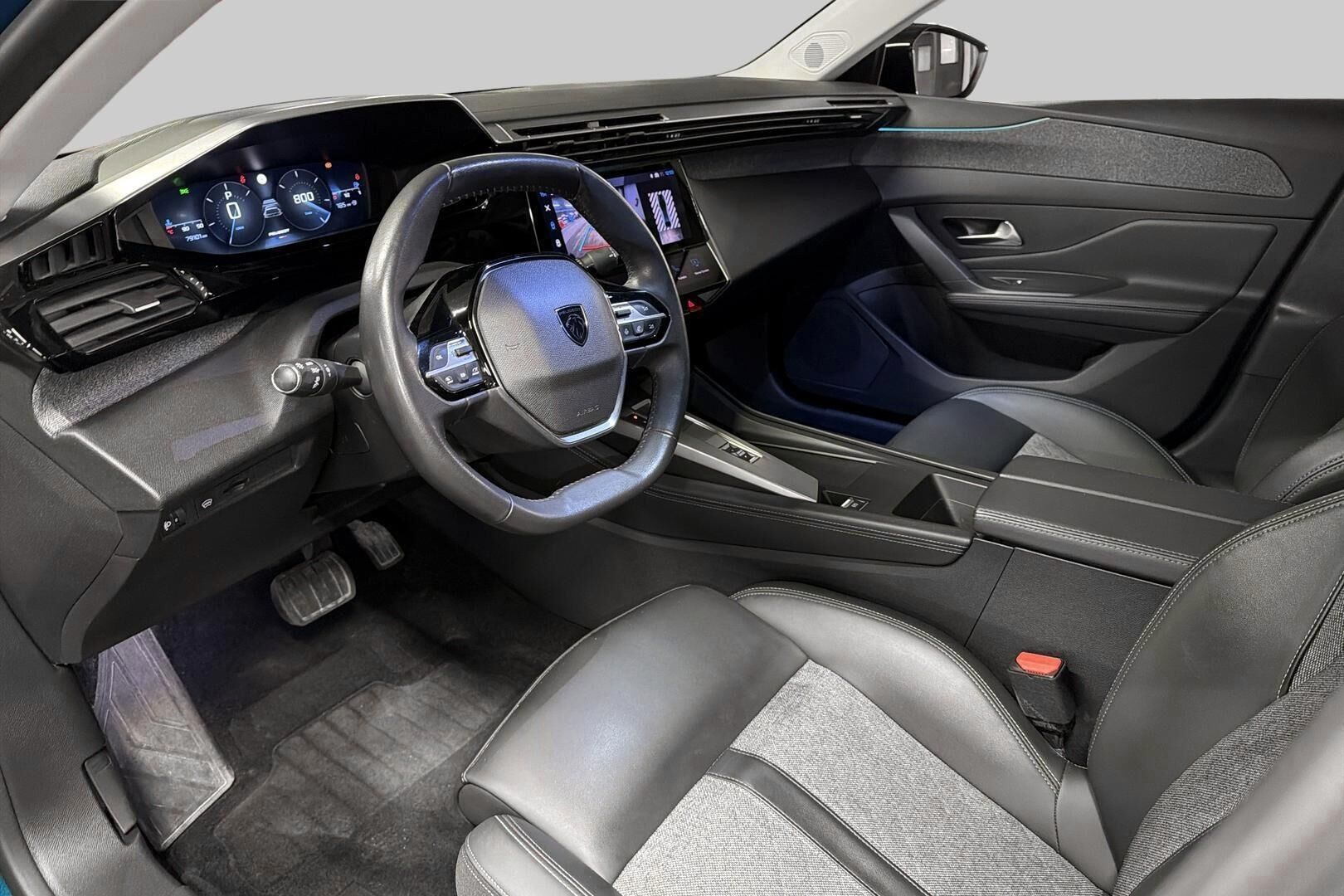 Peugeot 408 iso kuva 7