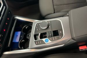 BMW i4 esikatselu 22