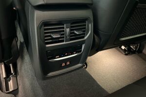 BMW i4 esikatselu 23