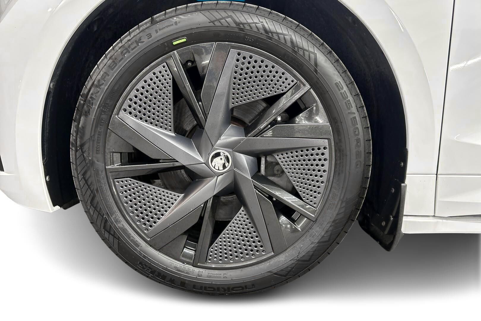 Skoda Enyaq iso kuva 13