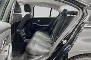 BMW 3-SARJA esikatselu 10