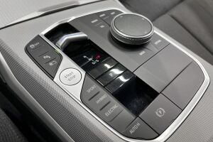 BMW 3-SARJA esikatselu 22