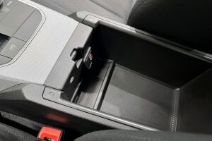 BMW 3-SARJA esikatselu 23