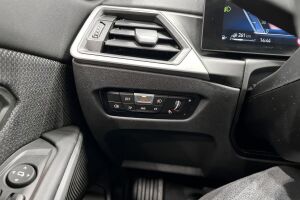 BMW 3-SARJA esikatselu 27