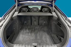 BMW i4 esikatselu 11