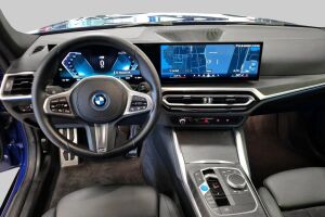 BMW i4 esikatselu 10