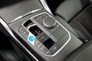 BMW i4 esikatselu 16