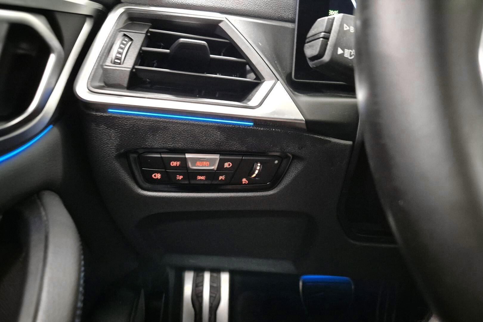 BMW i4 iso kuva 20