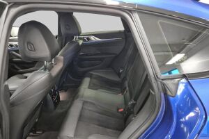 BMW i4 esikatselu 9