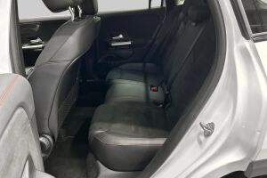 Mercedes-Benz GLA esikatselu 22