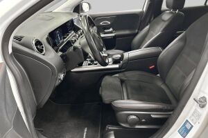 Mercedes-Benz GLA esikatselu 21